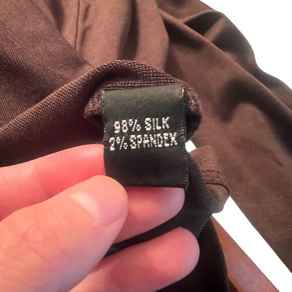 Linda Allard by Ellen Tracy brown silk blend turtle neck top - Picture 4 of 8